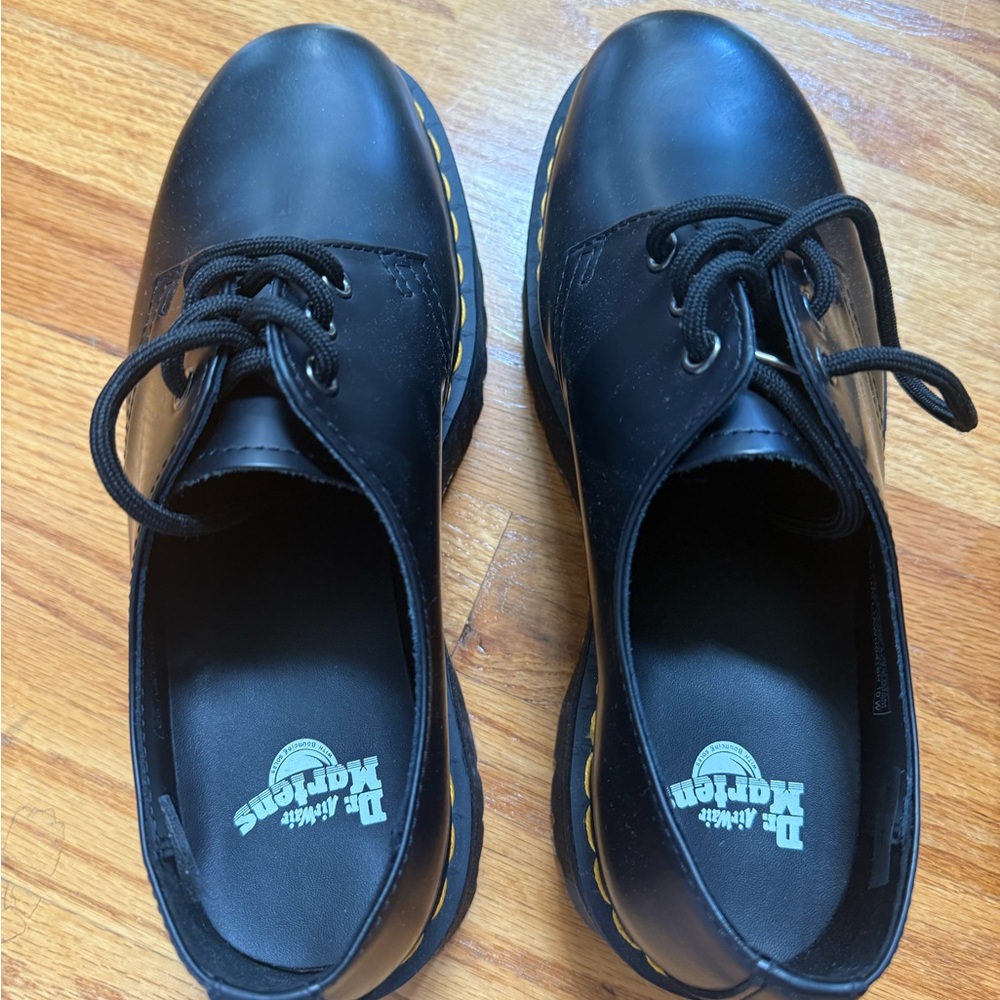 Dr. Martens Black 1461 Quad Smooth Leather Platform Oxfords W10 / M9 - Picture 3 of 5